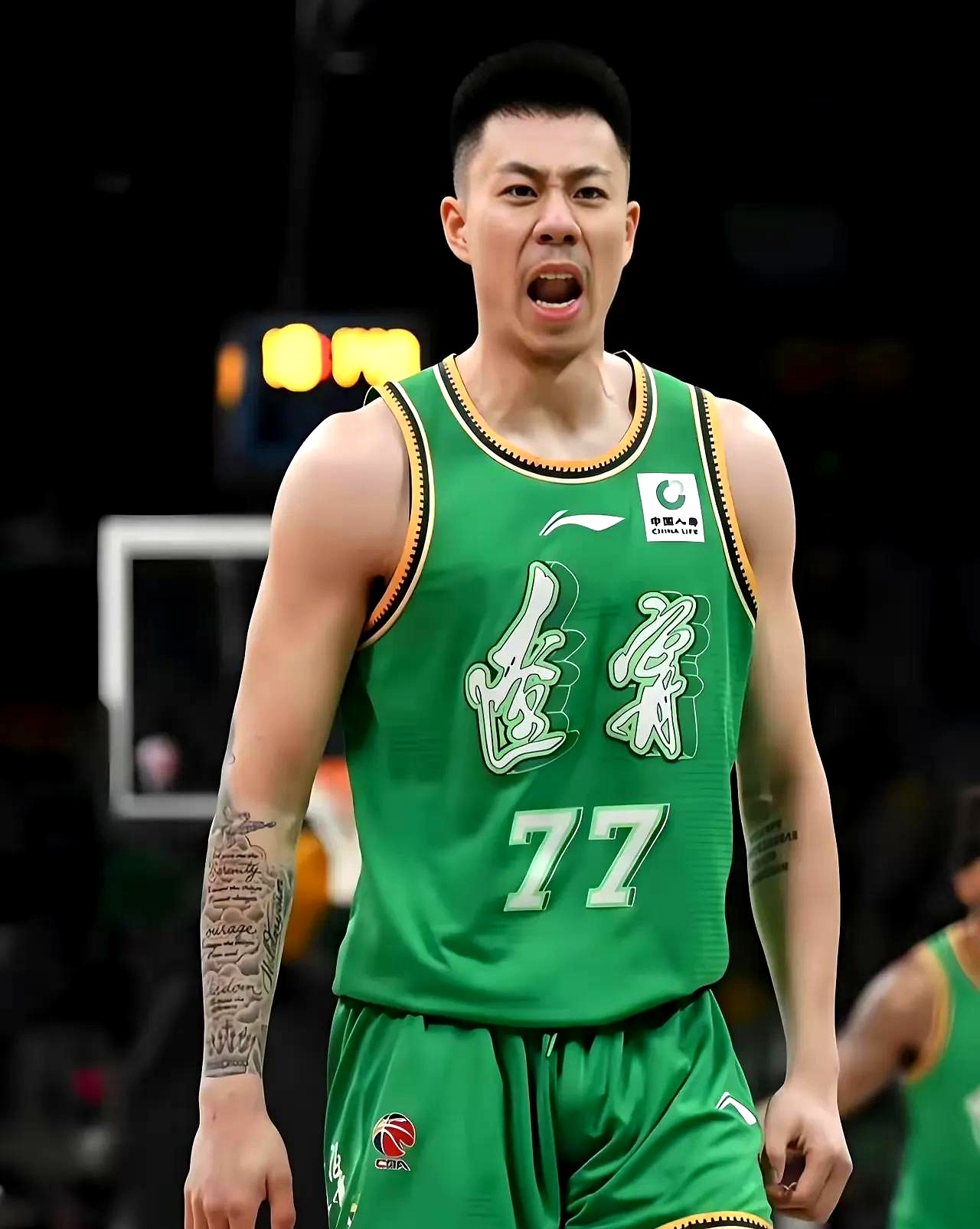 包含格拉德斯主场失利，球队排名下滑的词条