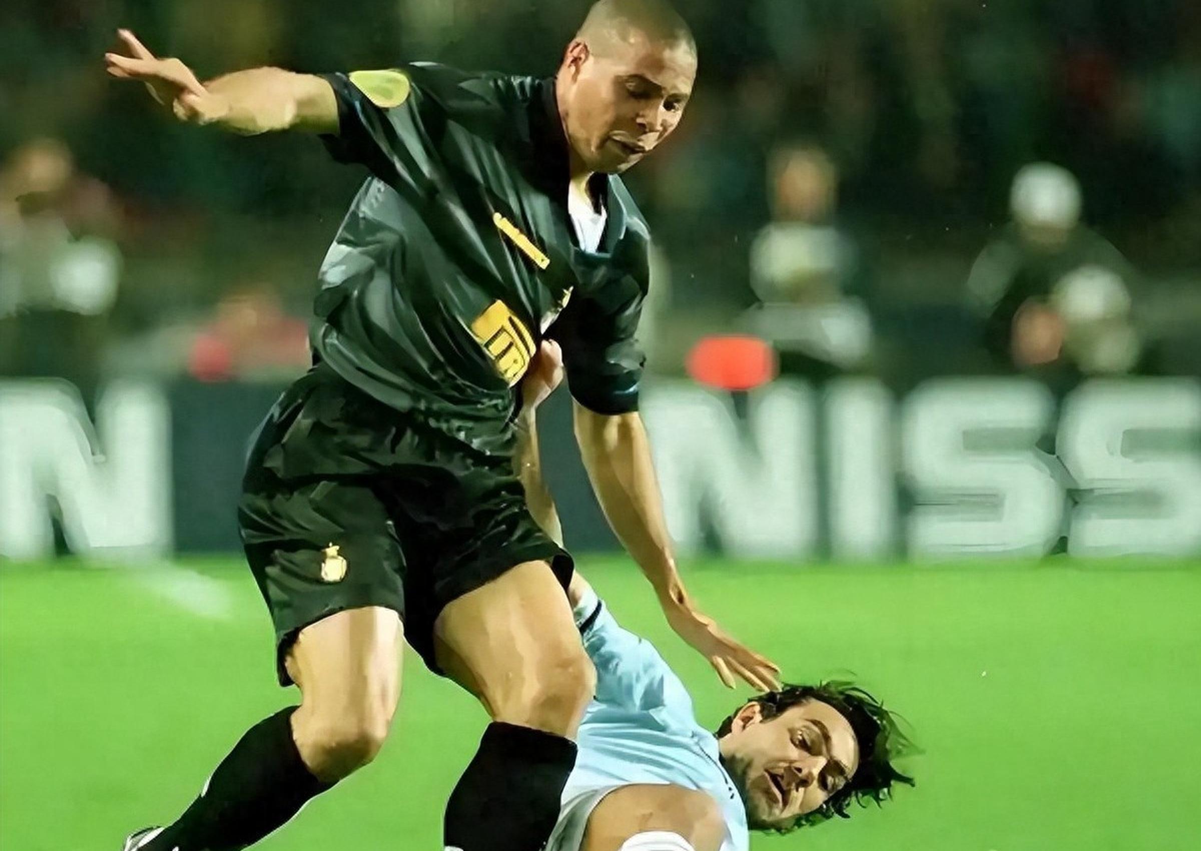 开云体育app-意甲传奇球星受伤，球迷心痛但信心不减