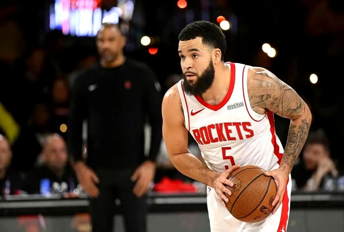 猛龙力克活塞，范弗利特全场狂砍29分