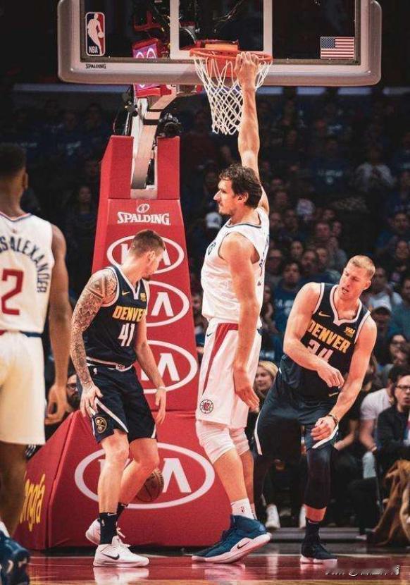 关于76人不敌活塞,暂时脱离东部前四的信息 关于76人不敌活塞,暂时脱离东部前四的信息