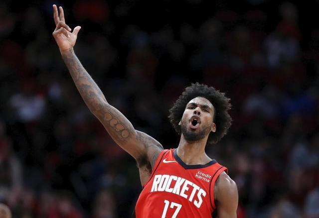 火箭队大胜活塞，继续反弹