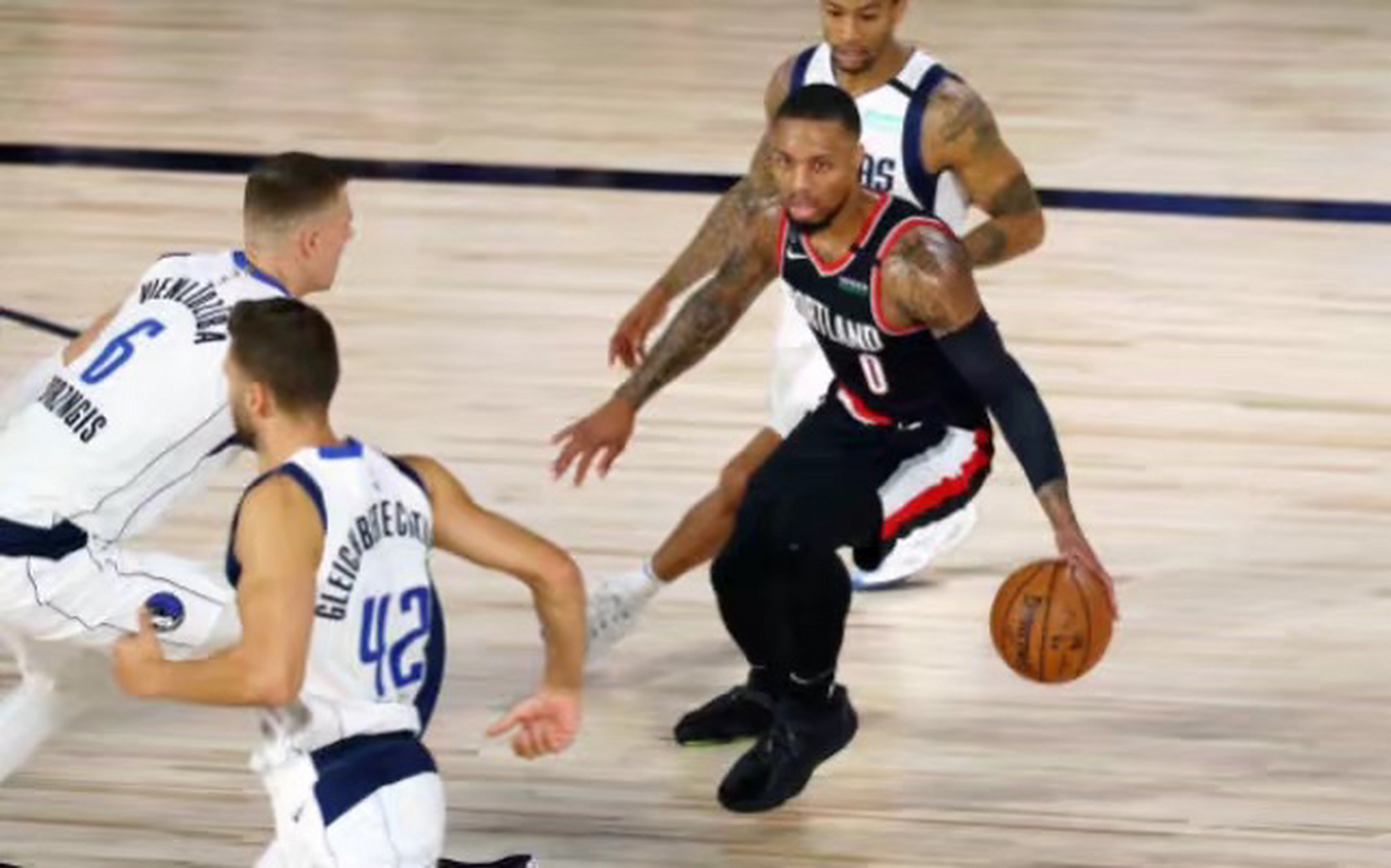 开云体育在线-开拓者主场击败老鹰，利拉德独得40分的简单介绍