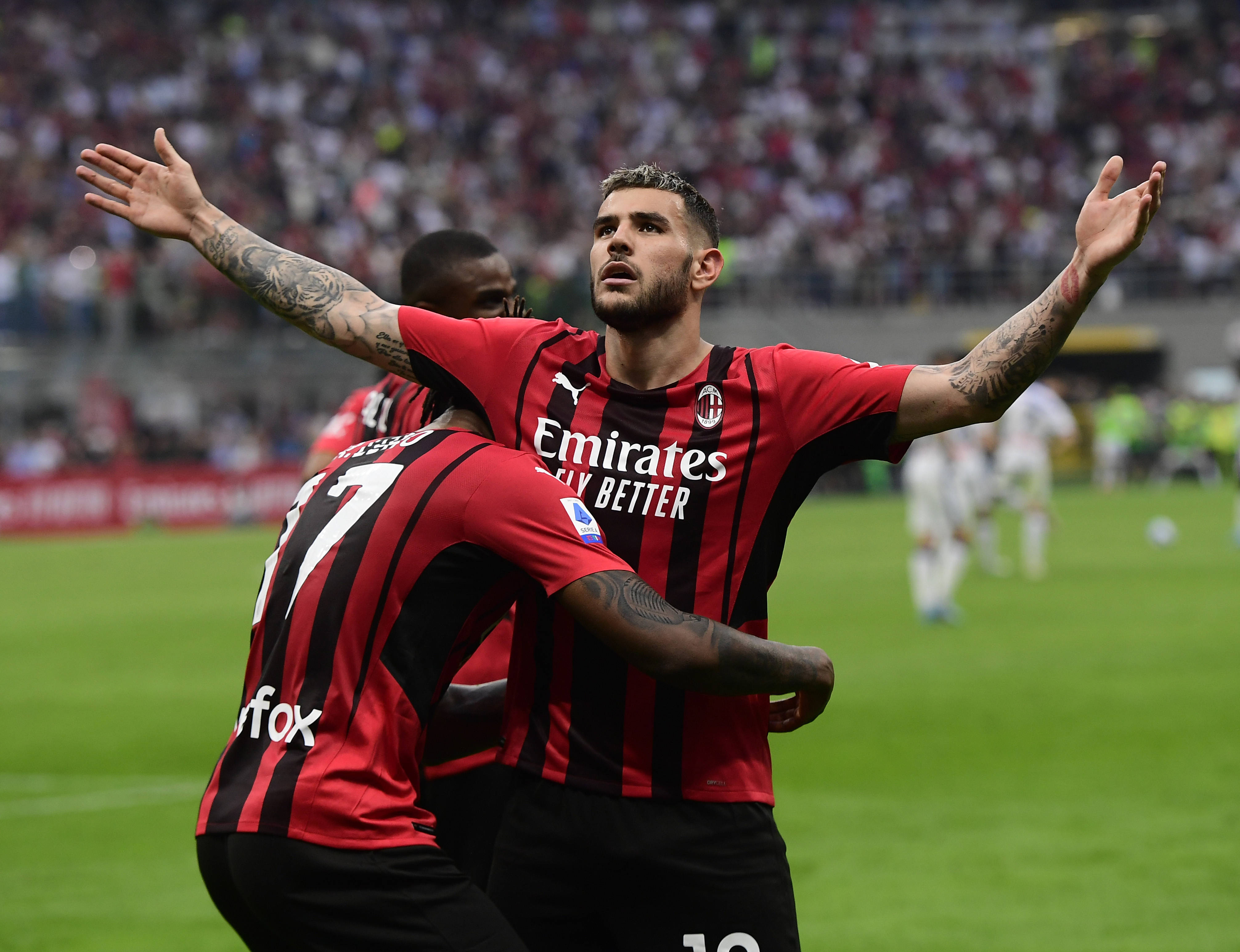 AC米兰大胜博洛尼亚，保持不败势头