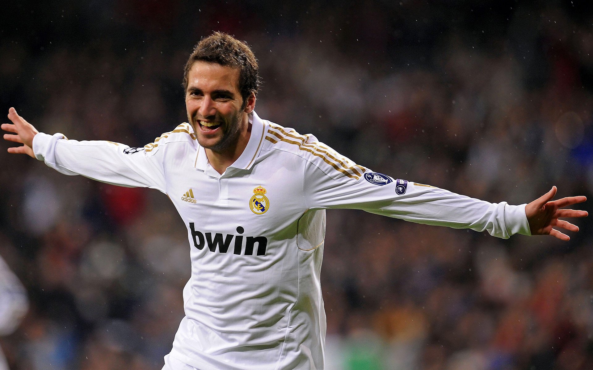 开云体育-双重横扫，德国队绿茵场破敌，张继科演唱会掀翻舞台